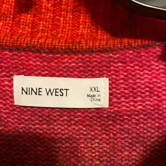 Gradient Red Sweater - Picture 3 of 3